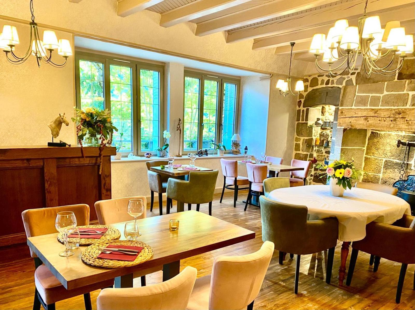 Hôtel Restaurant du Plomb du Cantal Murat  Exterior foto